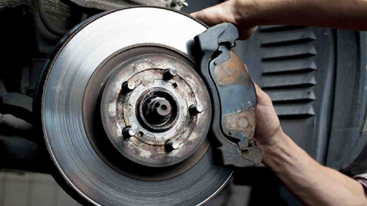 thumbnail Bahaya Rem Overheat saat di perjalanan, Kenali Penyebab dan Upaya mencegahnya.